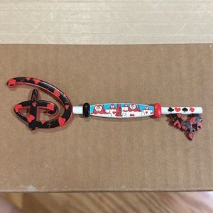 Disney Alice in Wonderland Queen of Hearts Collectible Key